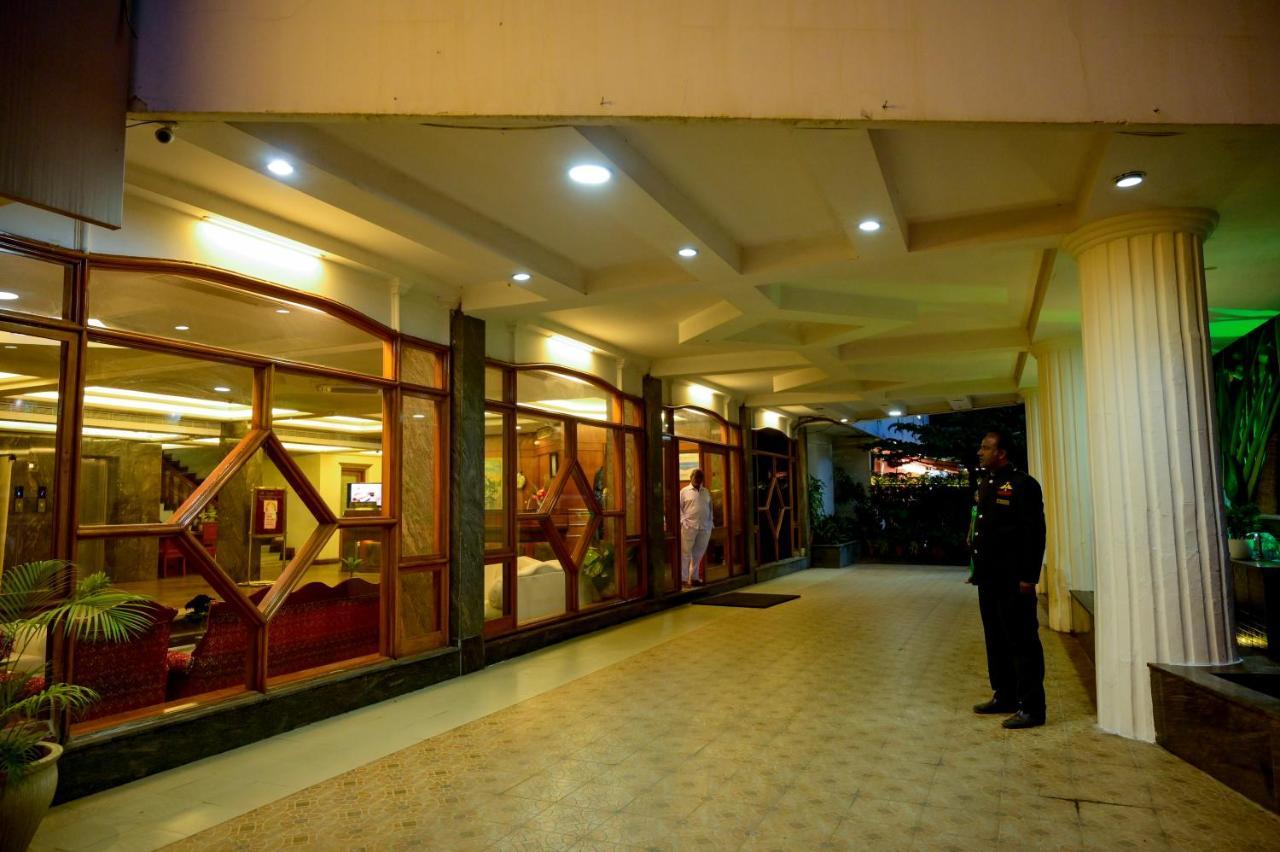 Maya'S Kings Kourt Mysore Exterior foto